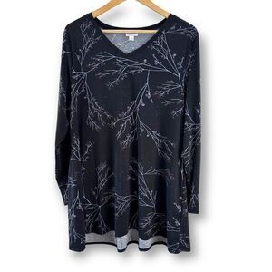 LuLaRoe Elizabeth long sleeve black floral‎ top size L